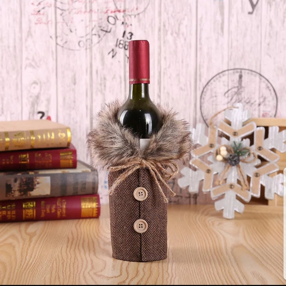 🌲JUST IN!!🌲Fur Christmas Winter Bottle Cover - Picture 2 of 8